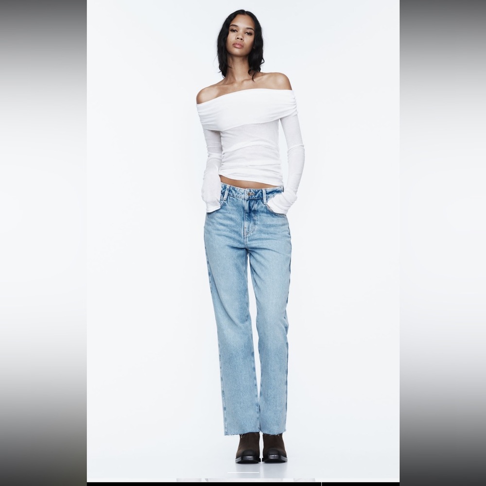 NWT Zara High Rise Straight Jean